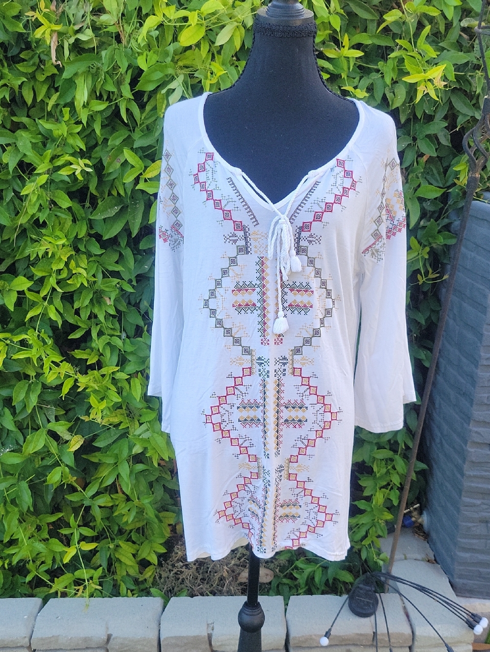 POL Boho White Flowy Embroidered Tunic L